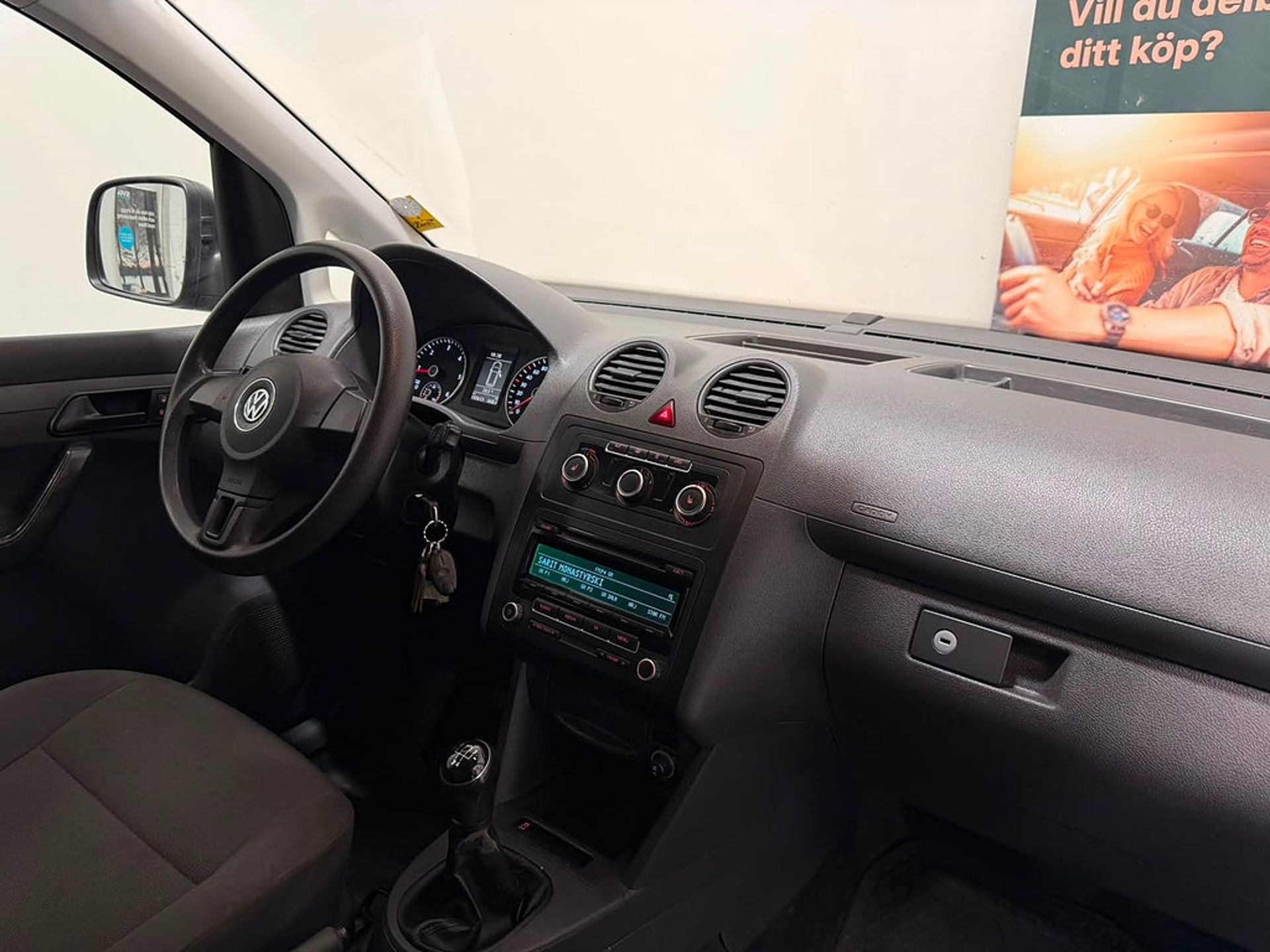 Volkswagen Caddy Skåpbil 1.6 TDI Euro 5 2015, bild 2/28