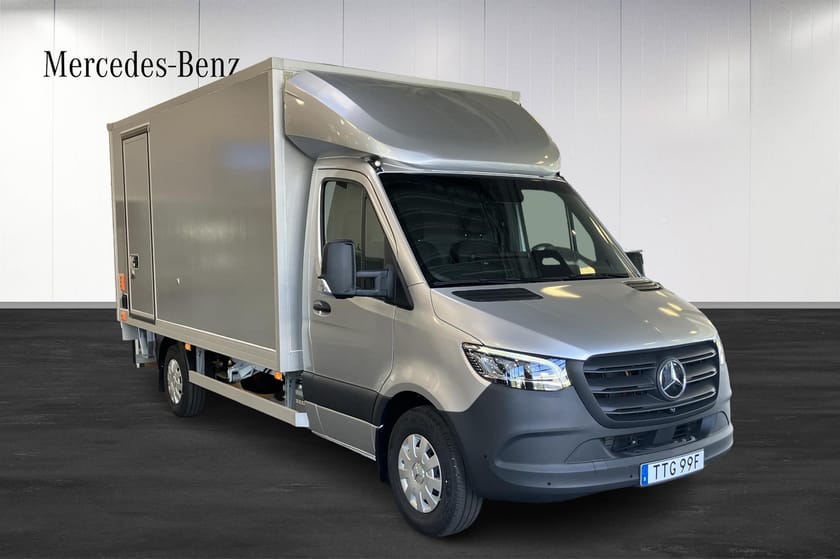 Bild 2 av Mercedes-Benz eSprinter 420 Chassi 81 kWh A3 Volymskåp LAGERKAMPANJ
