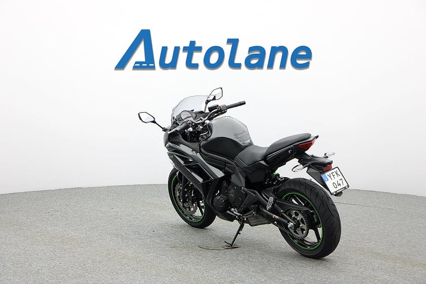 Bild 4 av Kawasaki Ninja ER-6f *Endast 241Mil!, Nyservad, Nya däck *Sommarkampanj 4