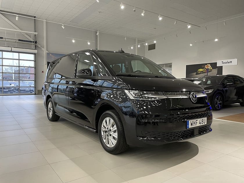 Bild 3 av Volkswagen Multivan eHybrid 4M Lång 4MOTION / DEMOBIL / DRAG