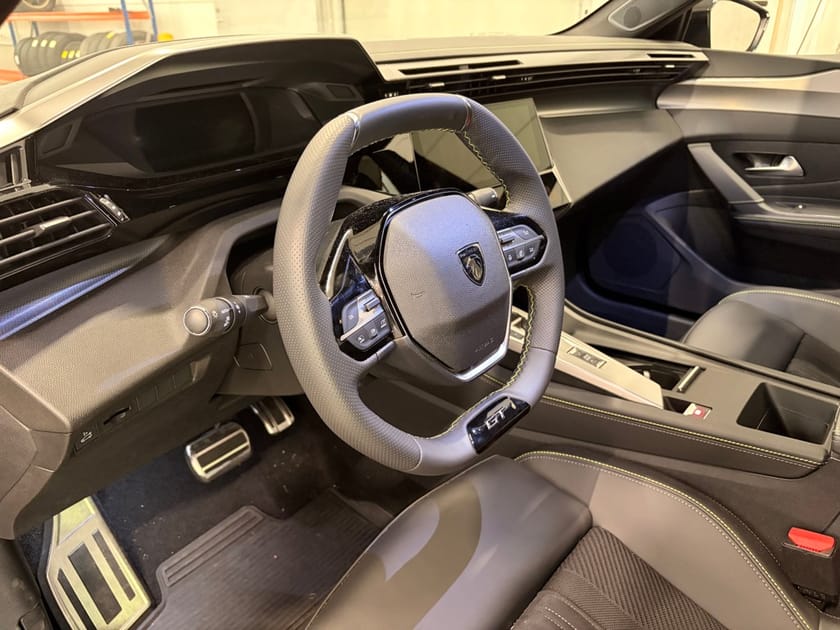 Bild 5 av Peugeot 408 Hybrid 145 GT AUT *360kamera/Dragkrok/Navi*