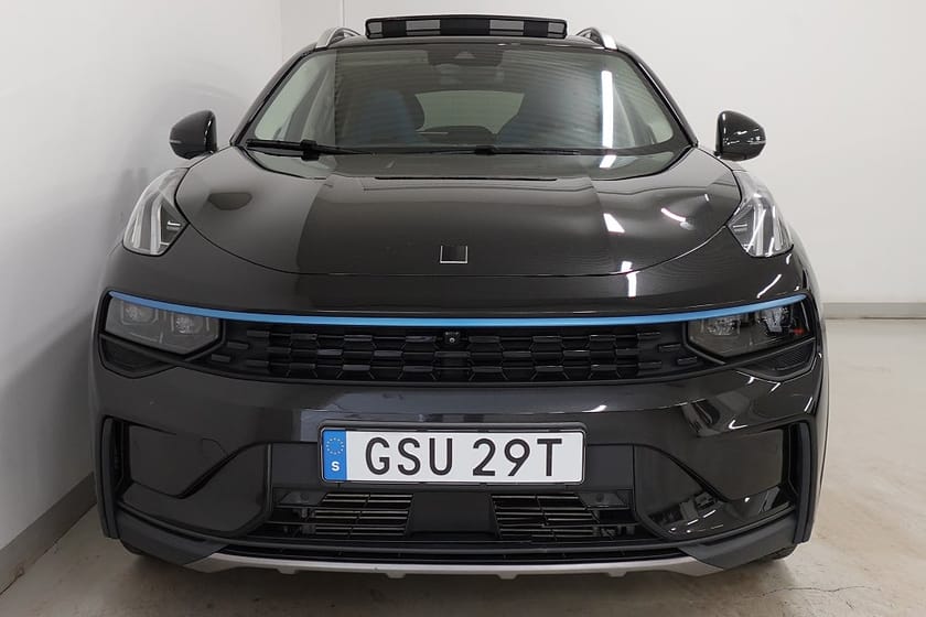Bild 2 av Lynk & Co 01 PHEV DCT Euro 6 Pano Adap-F Ambient 360° Infinity