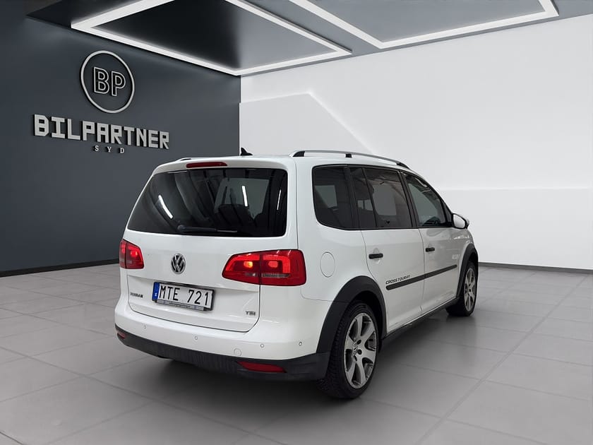 Bild 4 av Volkswagen CrossTouran 5-seater 1.4 TSI Cross/Dragkrok/Helskinn/Navi