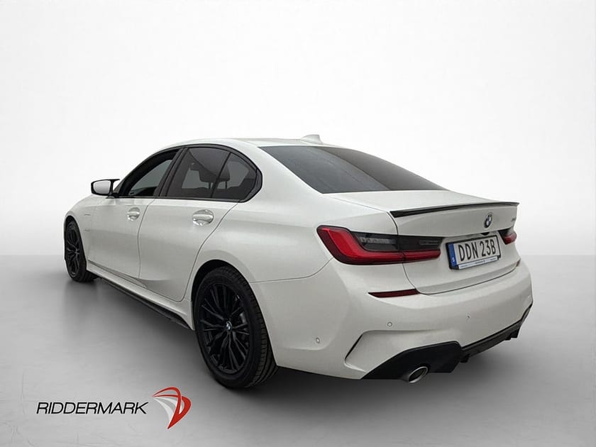 Bild 5 av BMW 330e Sedan 292hk M Sport Pano H/K Navi 360° HuD Laser