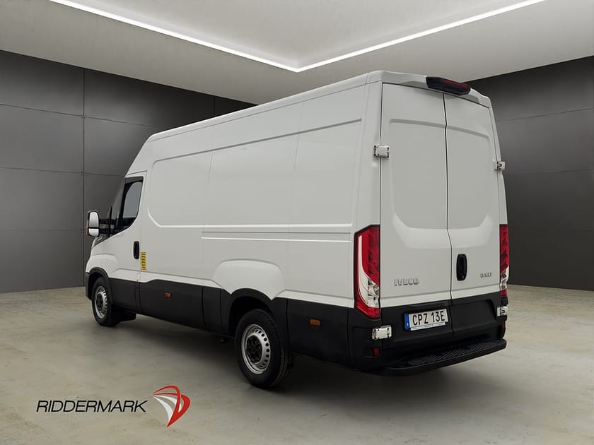 Bild 5 av Iveco Daily 35-140 Van L3H2 2.3JTD 136hk Värmare 3-Sit Farthållare Moms