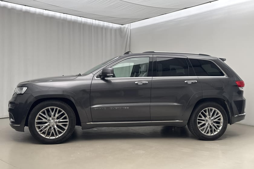 Bild 2 av Jeep Grand Cherokee 3.0 CRD V6 AWD (250hk) Summit Pano