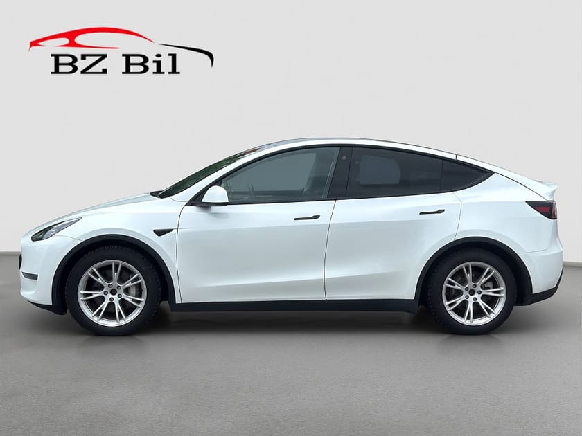 Bild 2 av Tesla Model Y Long Range AWD Autopilot Pano Drag Moms