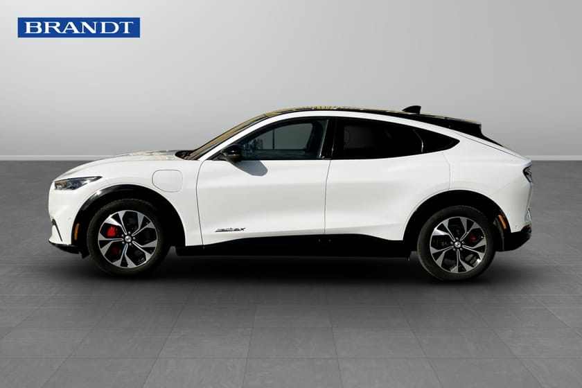 Bild 3 av Ford Mustang Mach-E Long Range AWD 351hk Pano