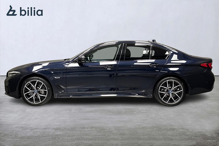 Bild 4 av BMW 530e xDrive Sedan M Sport 19" Alu Y-eker 845M Drag