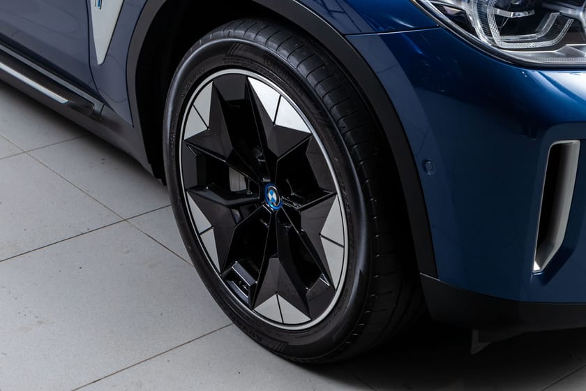 Bilde 3 av BMW iX3 FullyCharge-Glasstak-Krok-Skinn-Harman/Kardon