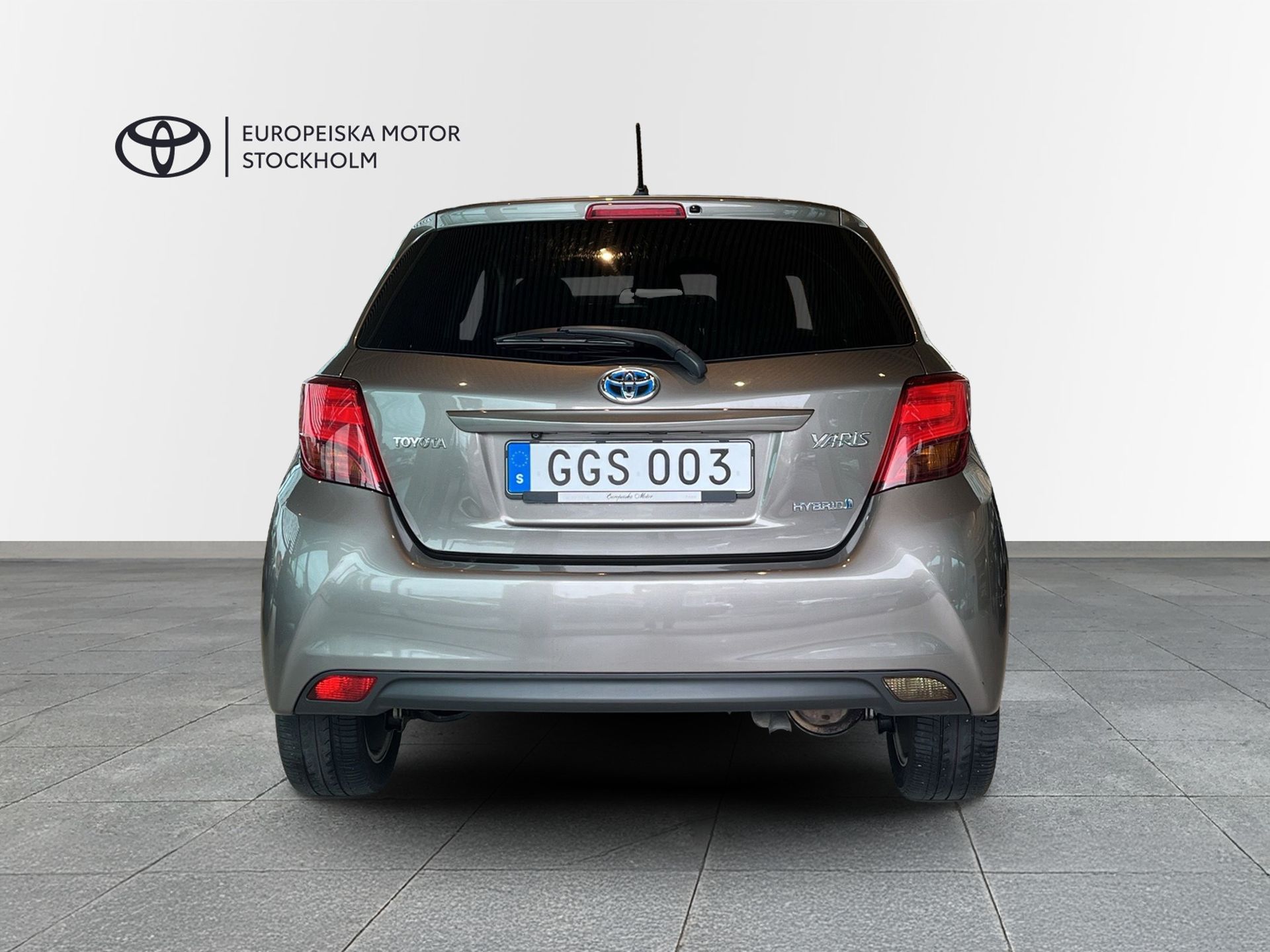 Toyota Yaris Hybrid 2017, bild 6/10