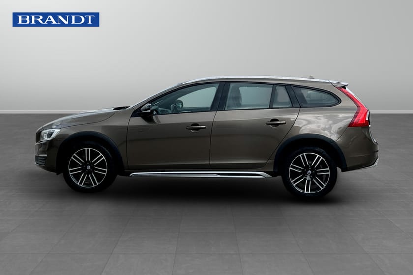 Bild 3 av Volvo V60 Cross Country D4 AWD Bus Adv Summum