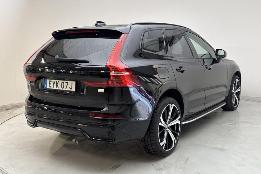 Bild 3 av Volvo XC60 T6 AWD Recharge (350hk) Plus Dark