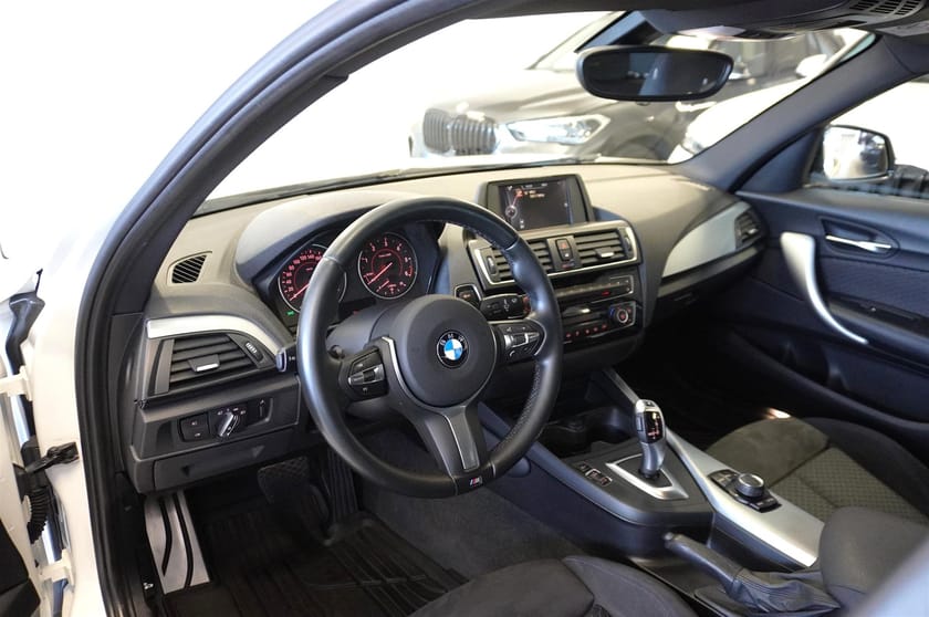 Bild 3 av BMW 118d M-Sport LED PDC Aut Drag 150hk