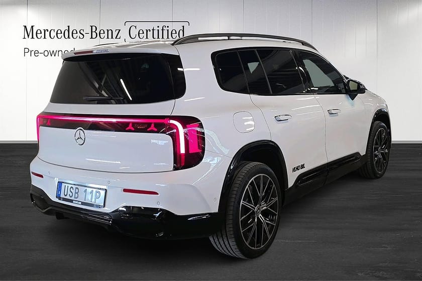 Bild 3 av Mercedes-Benz GLB 350 4MATIC EQ AMG Drag Burmester 7-Sits Superscreen