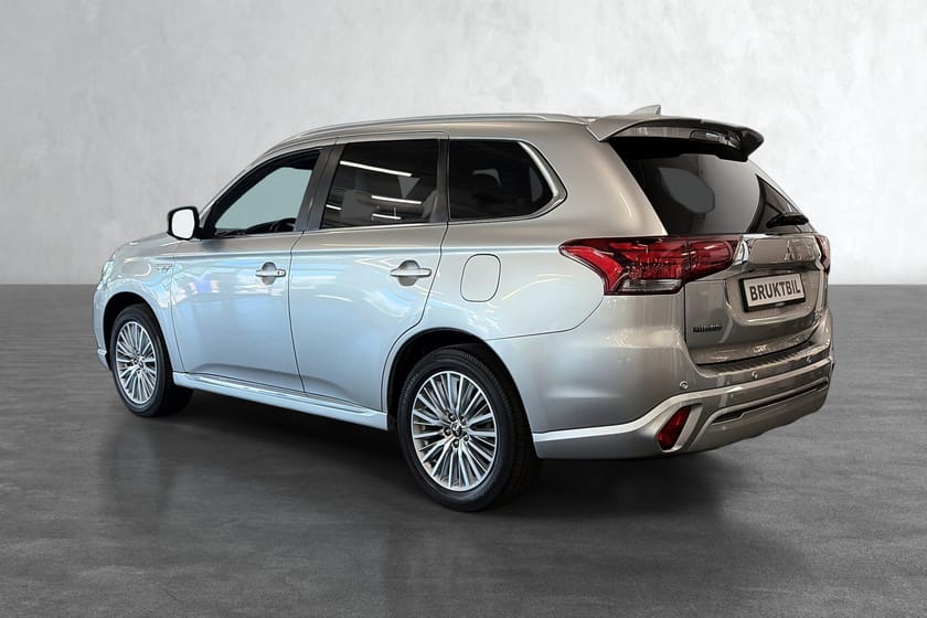 Bilde 4 av Mitsubishi Outlander PHEV Instyle+ Soltak, Ny Service