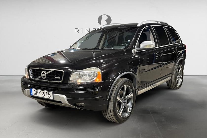 Bild 1 av Volvo XC90 7-seater D5 200 HK AUT AWD R-DESIGN D-VÄRM KAMREM BYTT 0.68L/MIL