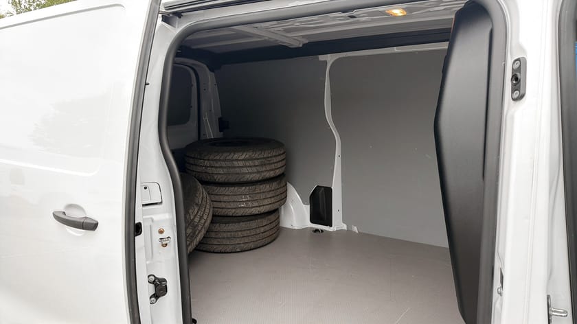 Bild 5 av Opel Vivaro Skåpbil L2 2,0L 144Hk Automat