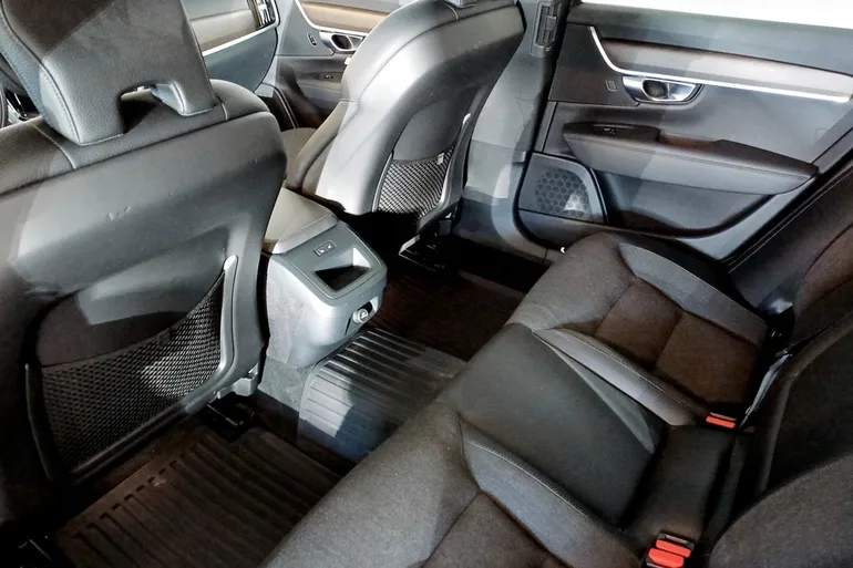 Volvo V90 Cross Country