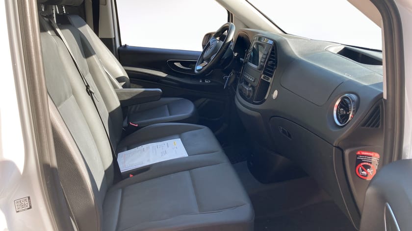 Bild 3 av Mercedes-Benz Vito 116 CDI 2.8t 9G TRONIC Drag, Navi