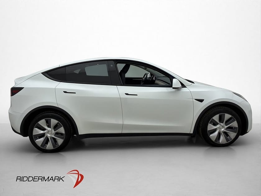 Bild 5 av Tesla Model Y Long Range AWD 514hk Pano Skinn AP 1-Brukare