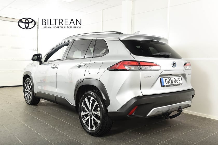 Bild 2 av Toyota Corolla Cross Hybrid AWD-i Elhybrid AWD Style Drag Backkamera