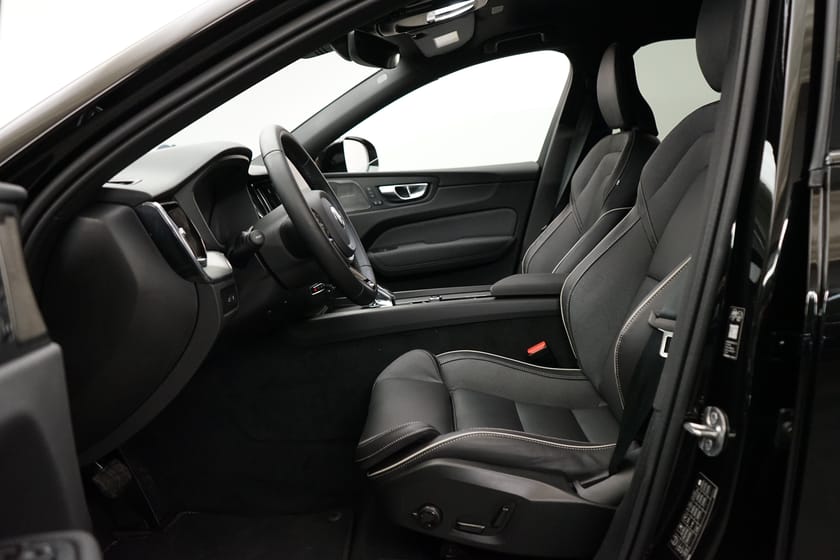 Bild 5 av Volvo XC60 T6 Plus Black Nordic Edition, Navigation, HarmanKardon PremiumSound