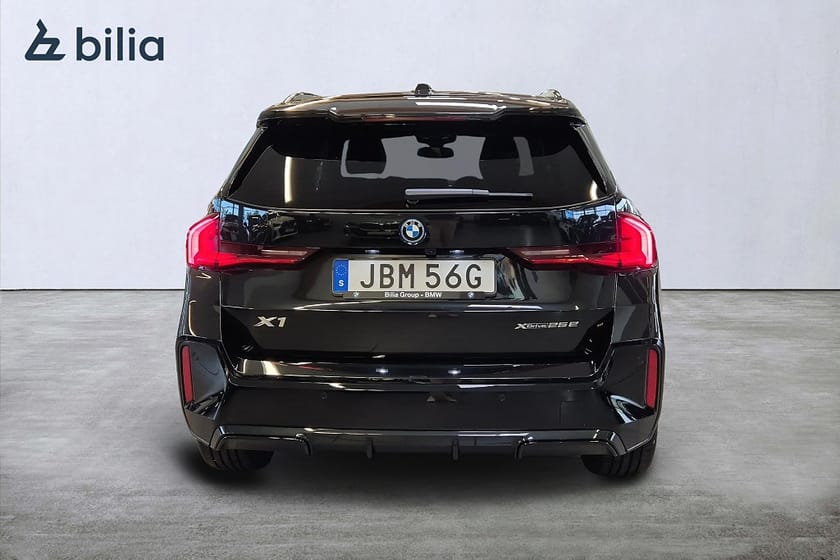 Bild 4 av BMW X1 xDrive25e M Sport Värmare Navigation Adaptiv farth Drag