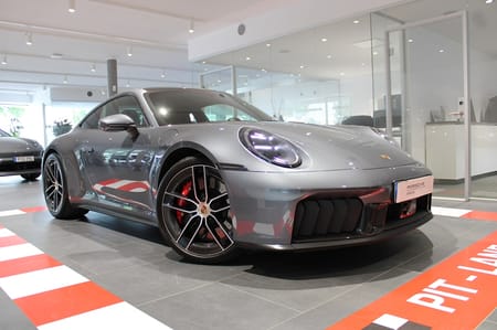 Porsche 911 Carrera 4 GTS