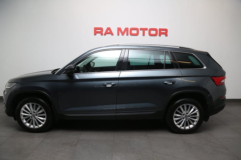 Bild 2 av Škoda Kodiaq Skoda TSI 180 4X4 DSG STYLE *SE UTR* 360° Värmare Drag