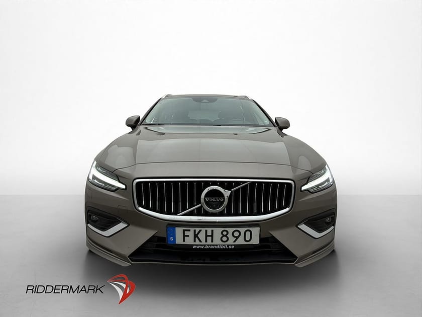 Bild 2 av Volvo V60 T6 AWD Inscription VOC Pano H/K 360° HuD Skinn