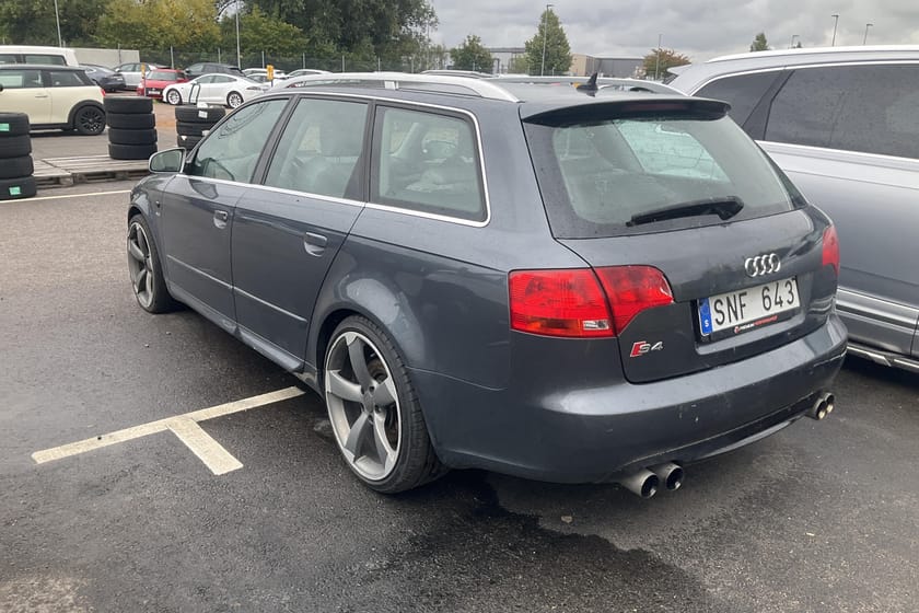 Bild 5 av Audi S4 Avant 4.2 (344hk) Reparationsobjekt