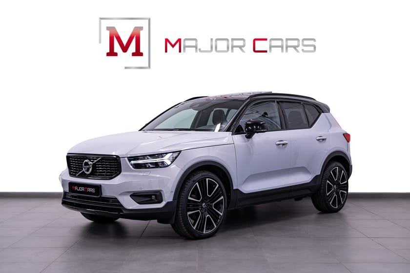 Bild 1 av Volvo XC40 B5 AWD R-Design Pano 21" H/K 360° Drag Värmare 250hk