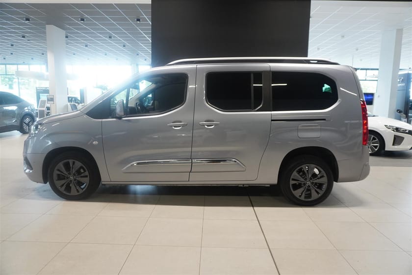 Bild 3 av Toyota ProAce City Verso 1.2 Turbo Automatisk, 130hk, 2020