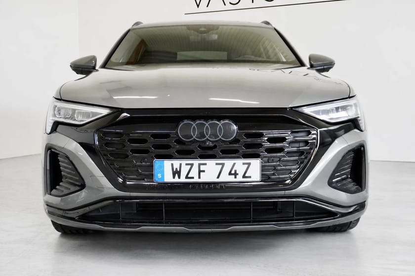 Bild 5 av Audi Q8 Sportback 55 e-tron quattro S-line Selection SE Spec