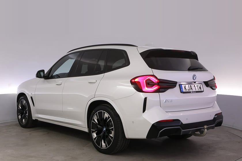 Bild 4 av BMW iX3 M Sport Charged Plus Pano HUD 360 H/K Elstol Drag
