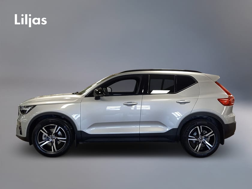 Bild 3 av Volvo XC40 B3 FWD Bensin Plus Dark//Drag//360-Kamera//