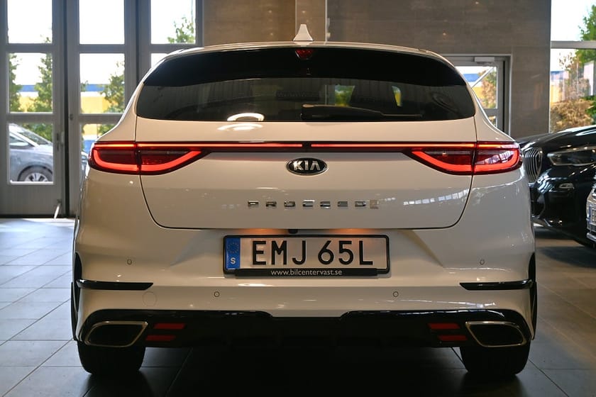 Bild 4 av Kia ProCeed GT ProCee'd 204hk Cockpit JBL