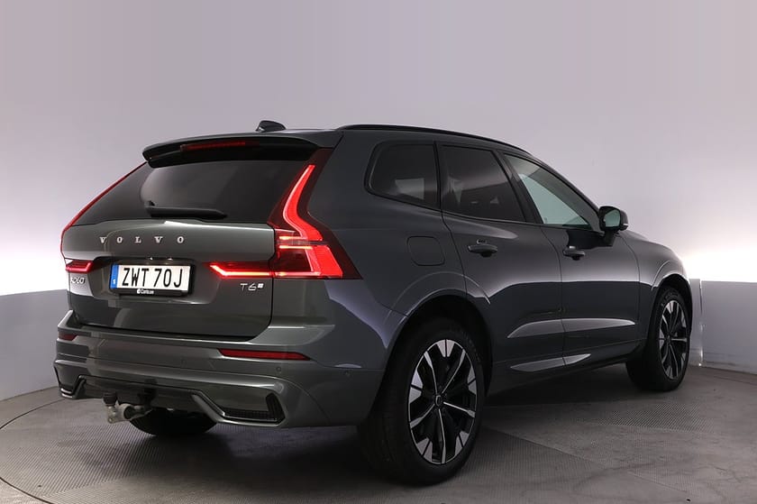 Bild 5 av Volvo XC60 Recharge T6 AWD Plus Dark H/K 360 Drag Elstol