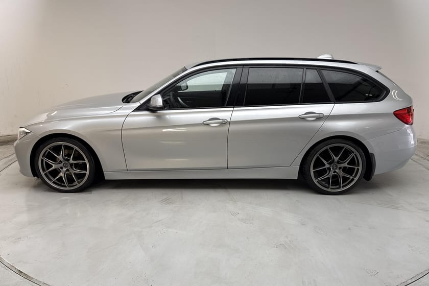 Bild 2 av BMW 320d Touring Touring, F31 (184hk) Sport Line