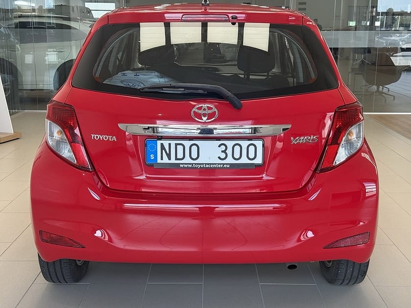 Bild 3 av Toyota Yaris 1.33 Dual 99hk Automat/Backkamera/Vinterhjul