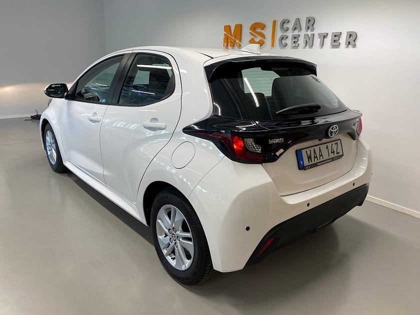 Bild 4 av Toyota Yaris Hybrid CVT Active Euro 6 B-kamera Moms