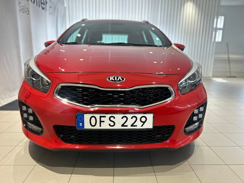 Bild 2 av Kia cee'd_sw SW 1.6 CRDi 136hk Drag|B-Kamera|Nav