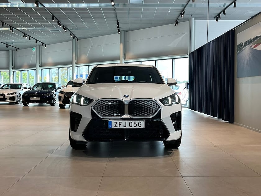Bild 2 av BMW iX2 xDrive30