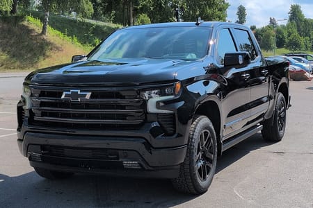 Chevrolet Silverado 1500 Crew Cab High Country Duramax 3.0 Midnight - Låg skatt