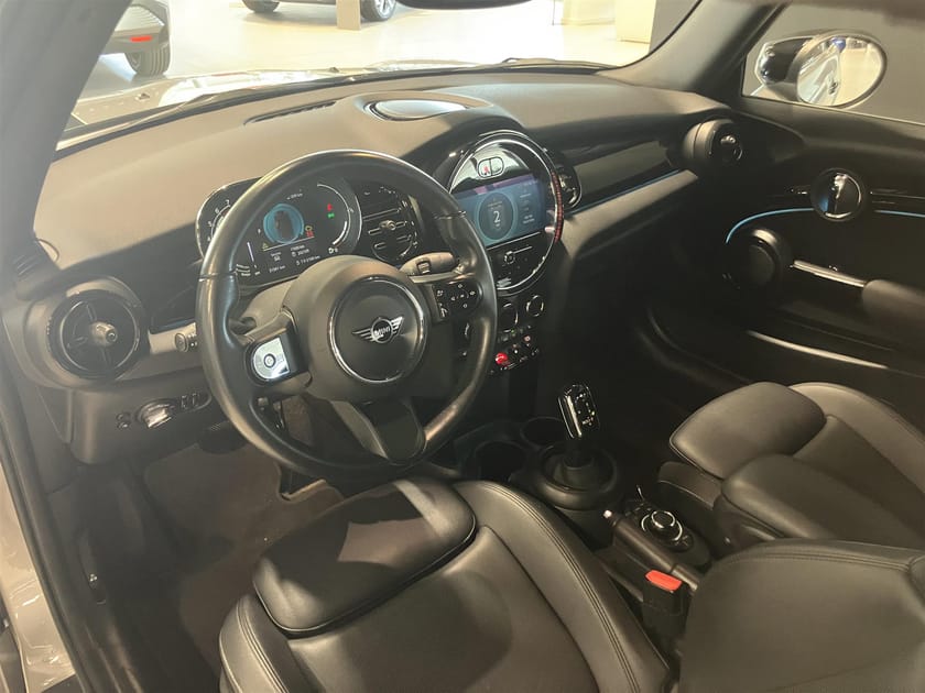 Bild 2 av MINI Cooper Convertible 136hk Automat Essential LED CarPlay Comfortaccess PDC