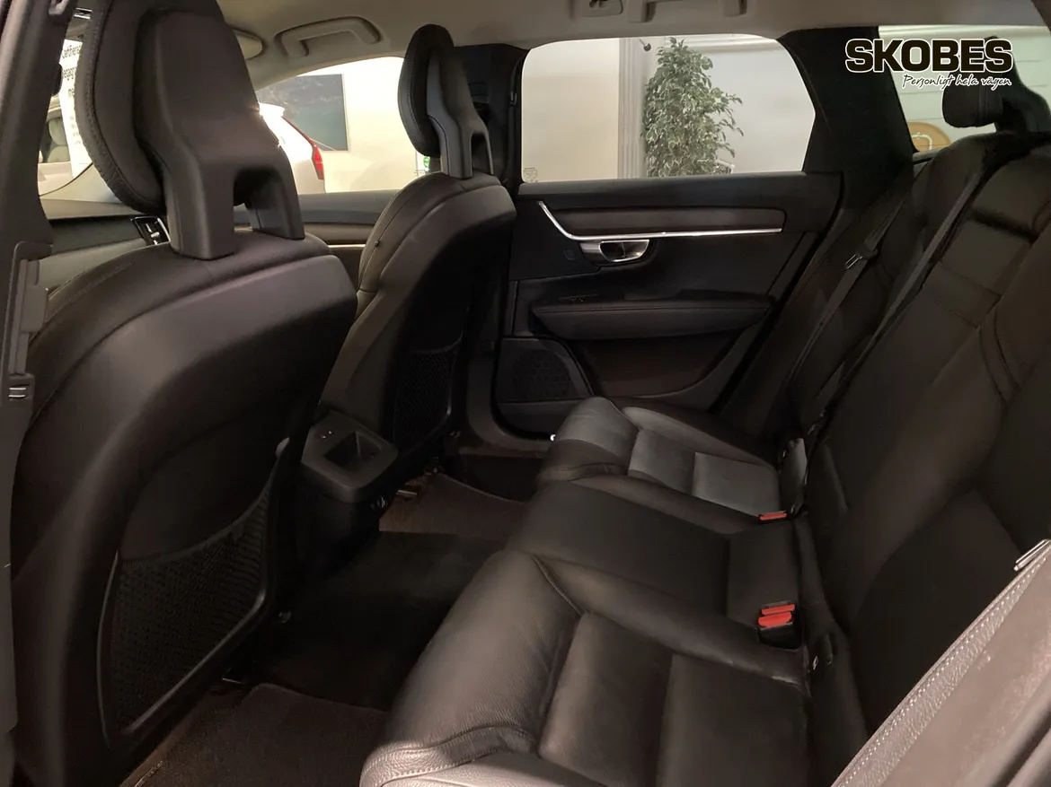 Volvo V90 Cross Country