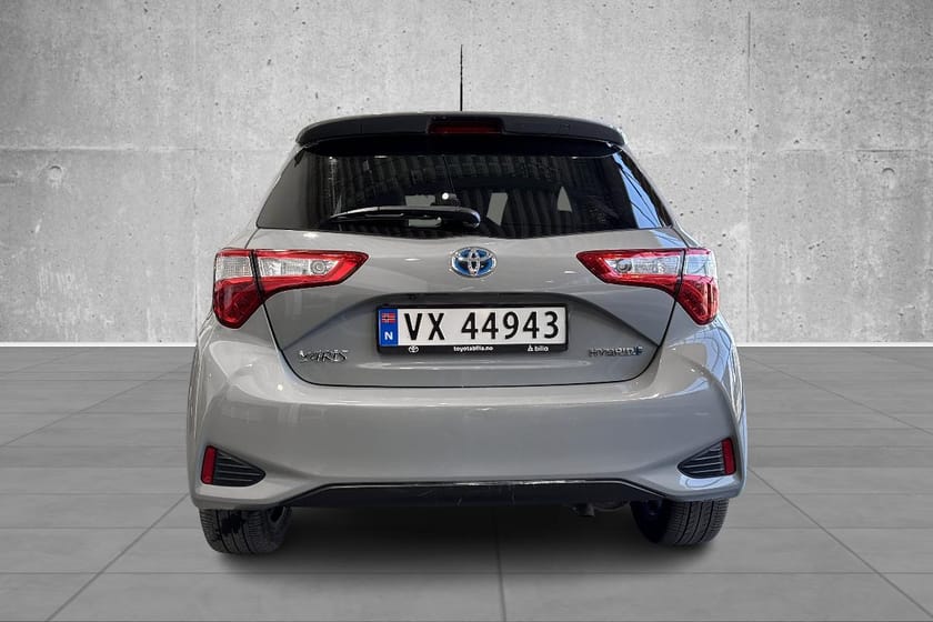 Bilde 2 av Toyota Yaris Hybrid Style  Glasstak.