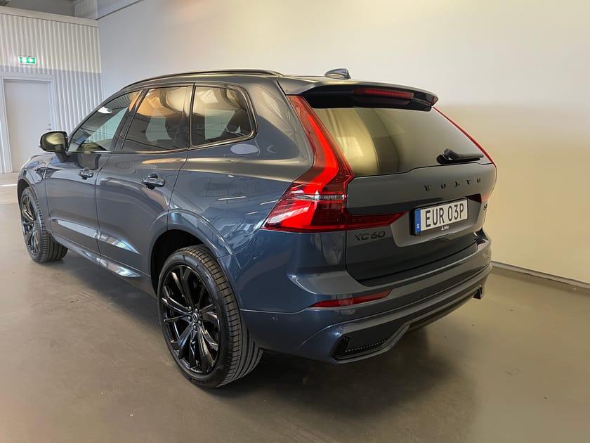 Bild 3 av Volvo XC60 T6 Plus Black Nordic Edition/ Navigation/ Panorama/ Harman Kardon/ 10.000kr Tillbehör/