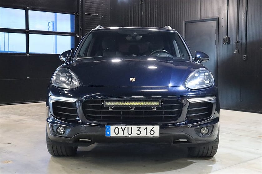 Bild 2 av Porsche Cayenne S E-Hybrid TipTronic (416hk) Sport Chrono